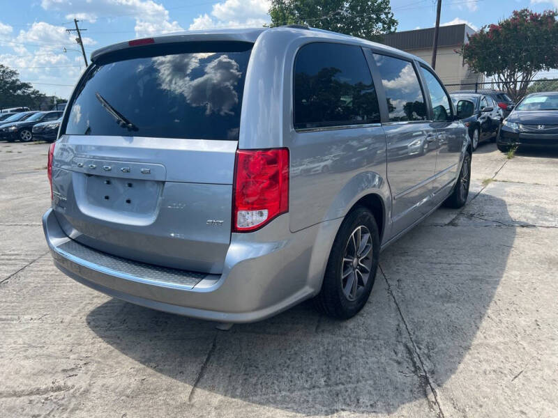 2016 Dodge Grand Caravan SXT Plus