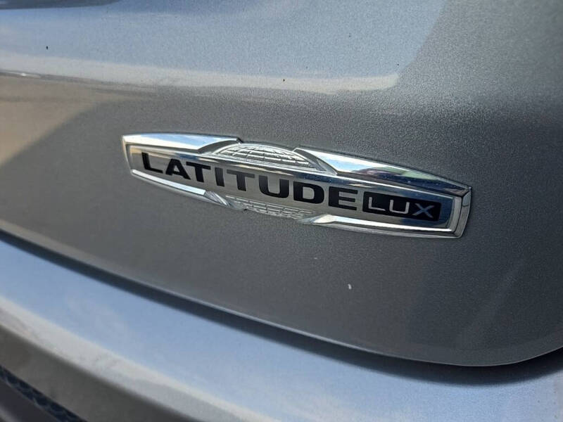 2022 Jeep Compass Latitude Lux