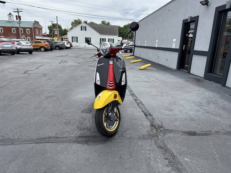 2023 Vespa Mickey Mouse Ltd