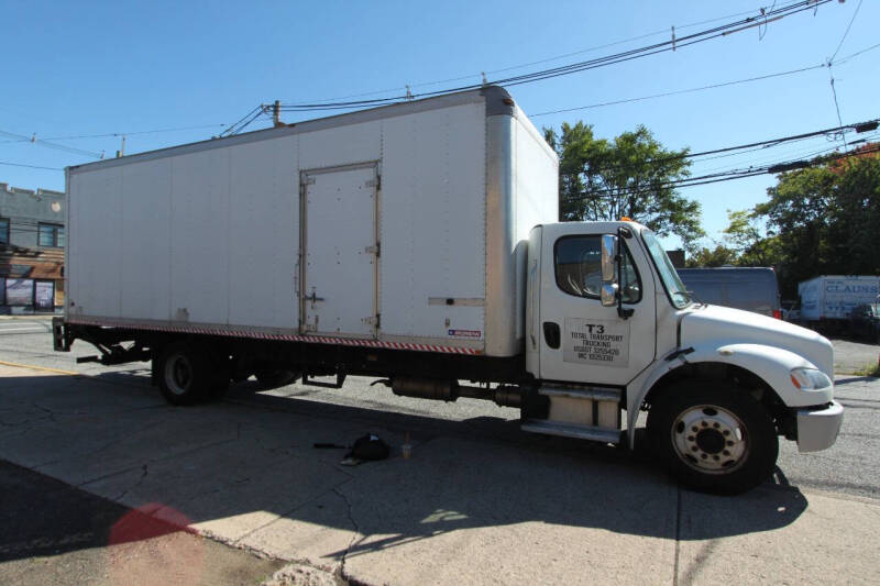 2015 Freightliner M2 106