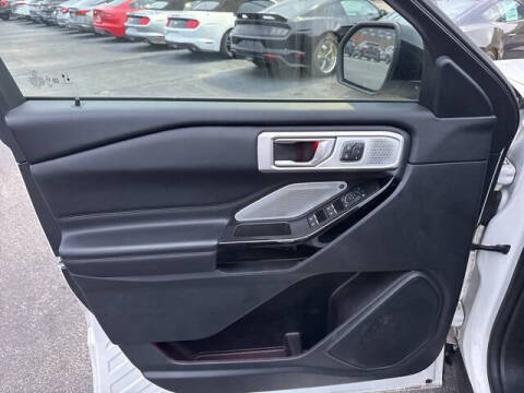 2022 Ford Explorer Hybrid Platinum