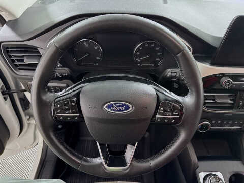 2022 Ford Escape Hybrid SE
