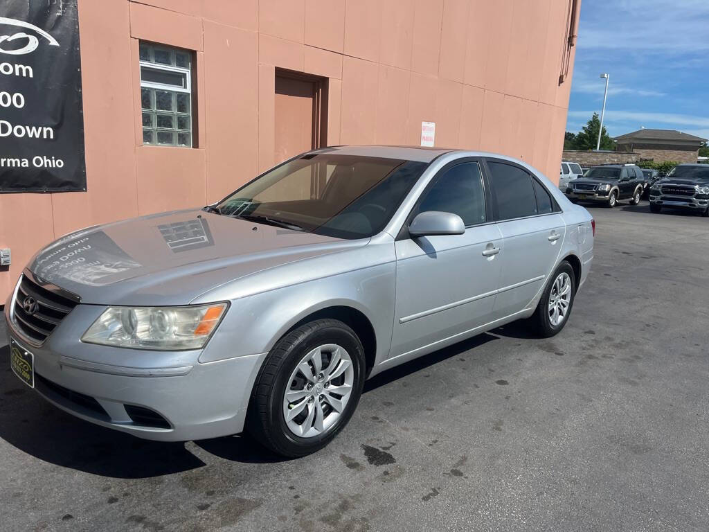 2009 Hyundai SONATA for sale at ENZO AUTO in Parma, OH