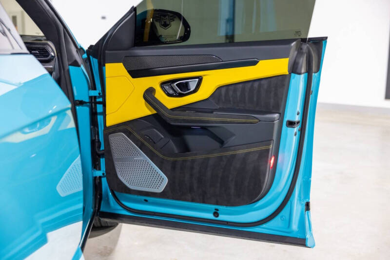 2024 Lamborghini Urus S