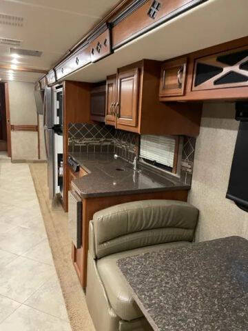 2014 Freightliner XCM Chassis