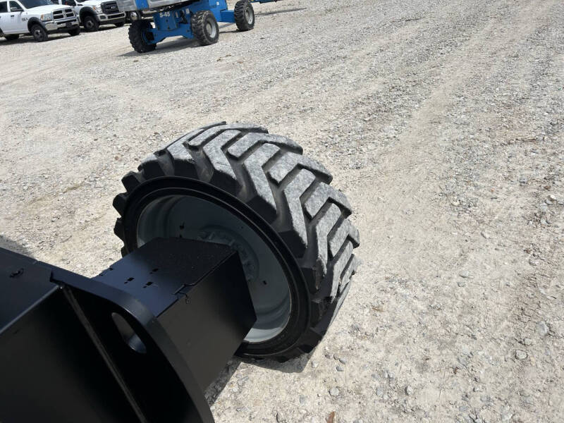 2016 Genie 65' Manlift