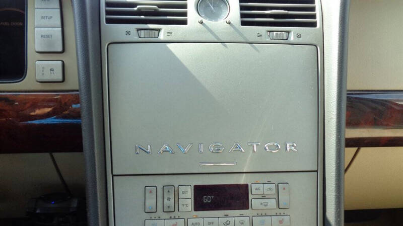 2005 Lincoln Navigator Luxury