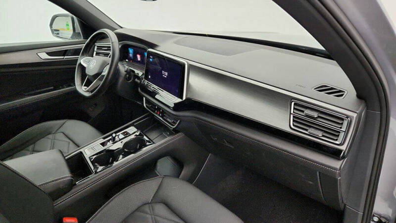 2024 Volkswagen Atlas Cross Sport SE 4Motion