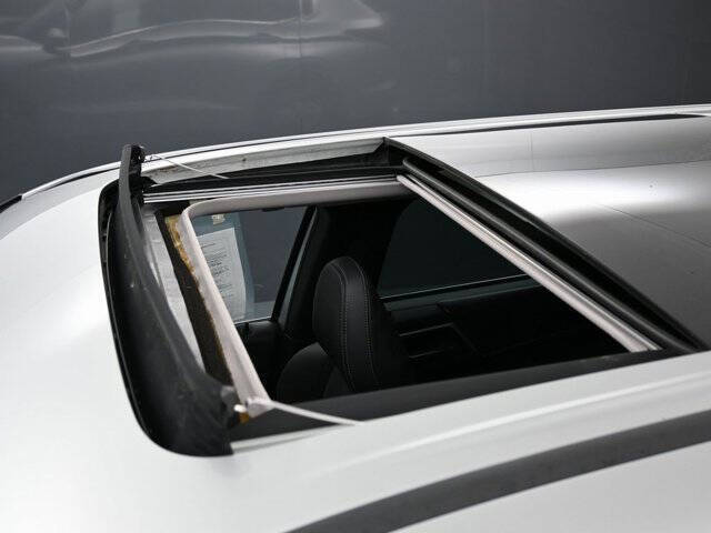 2023 Mitsubishi Outlander PHEV SE