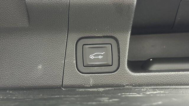 2017 GMC Acadia SLE-2