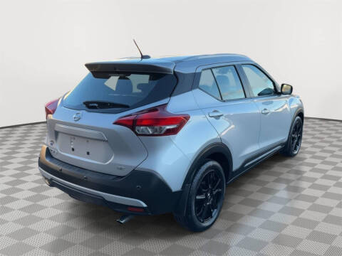 2020 Nissan Kicks SR