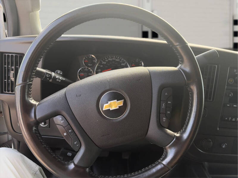 2021 Chevrolet Express 2500
