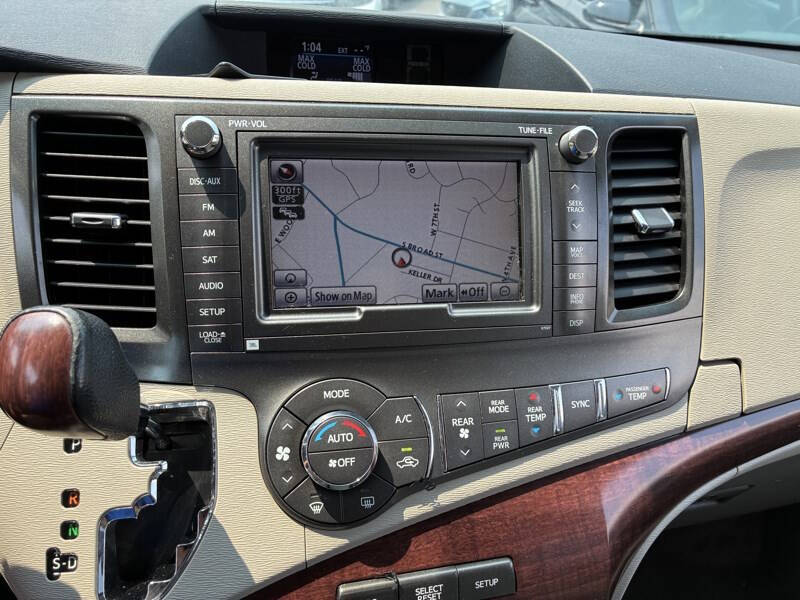 2012 Toyota Sienna