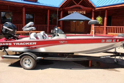 2011 Tracker n/a