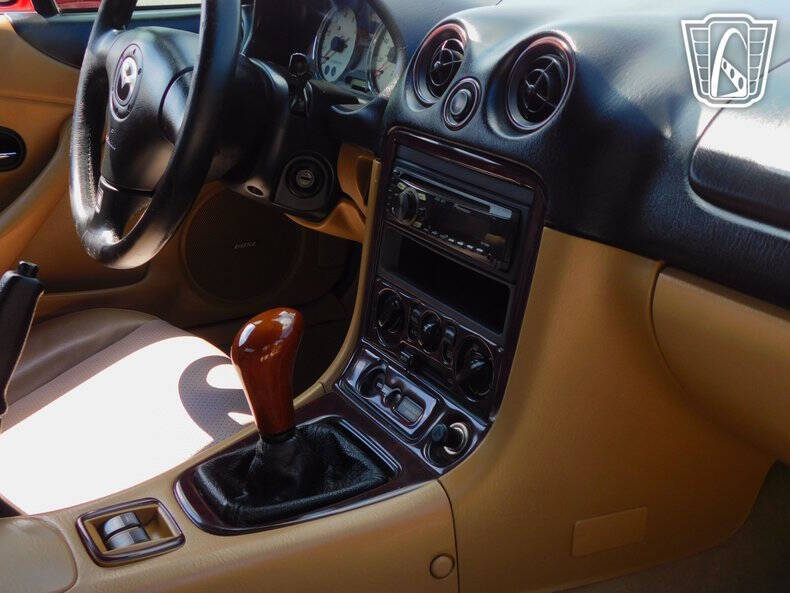 2002 Mazda MX-5 Miata LS