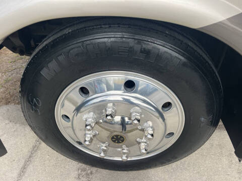 2013 Thor Motor Coach CHALLENGER 37GT