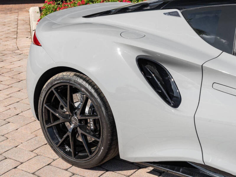 2026 Lotus Emira Turbo SE