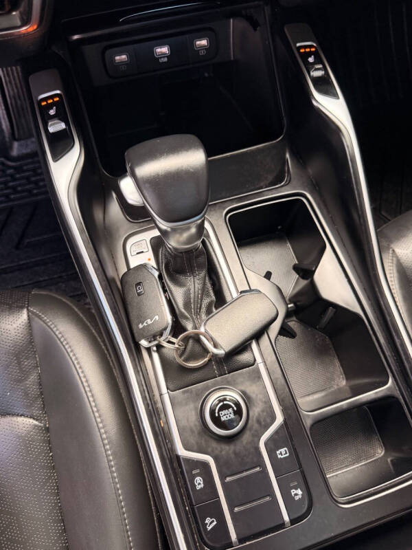 2022 Kia Sorento S