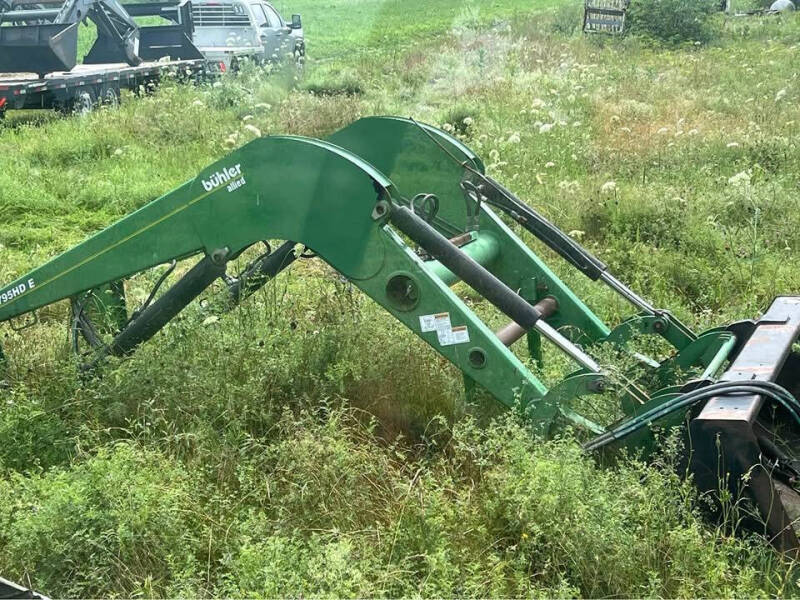2005 John Deere 6715