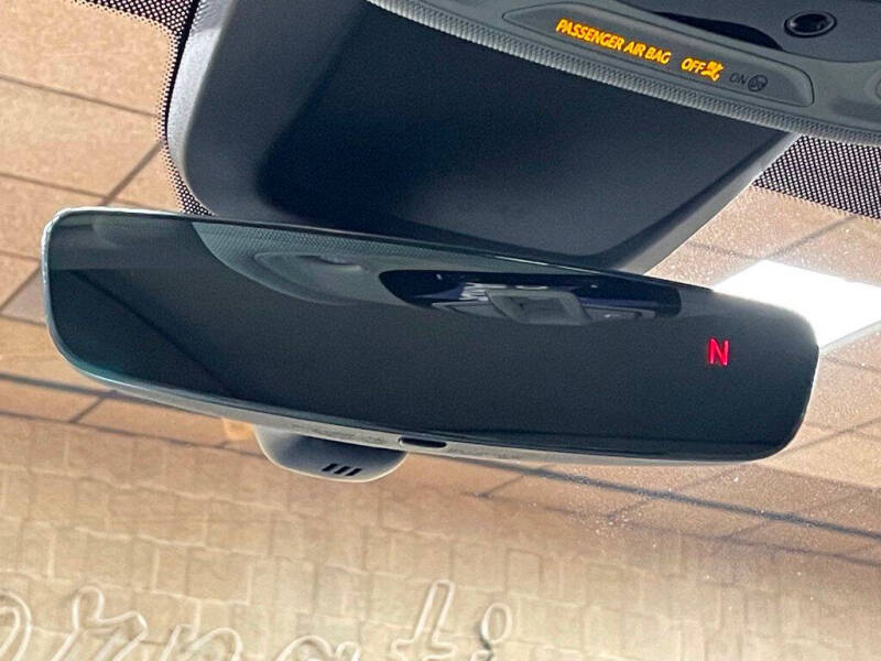 2022 Audi e-tron quattro Premium Plus