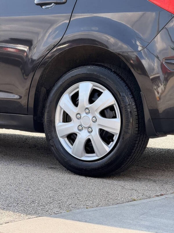 2011 Nissan Versa 1.8 S