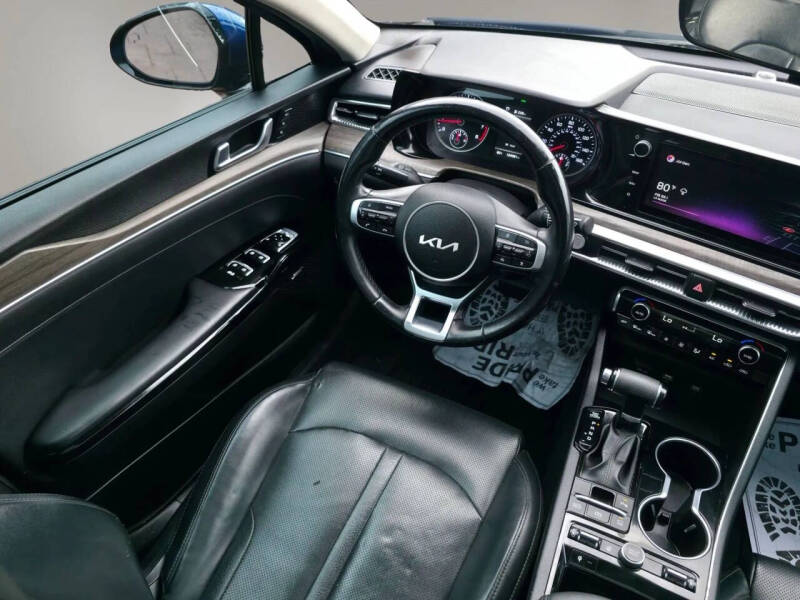 2022 Kia K5 EX