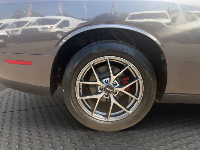 2020 Dodge Challenger SXT