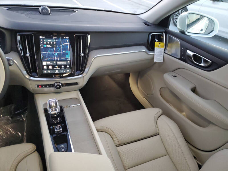 2026 Volvo V60 Cross Country B5 Ultra