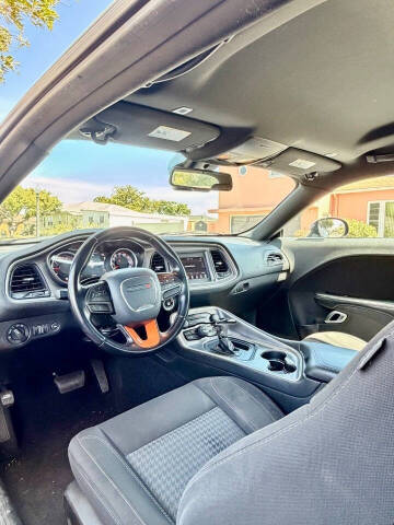 2020 Dodge Challenger SXT