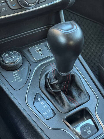 2022 Jeep Cherokee Trailhawk