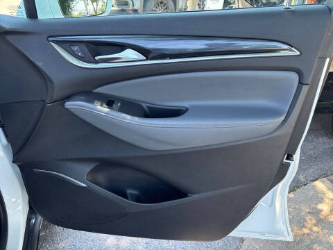 2019 Buick Enclave Essence