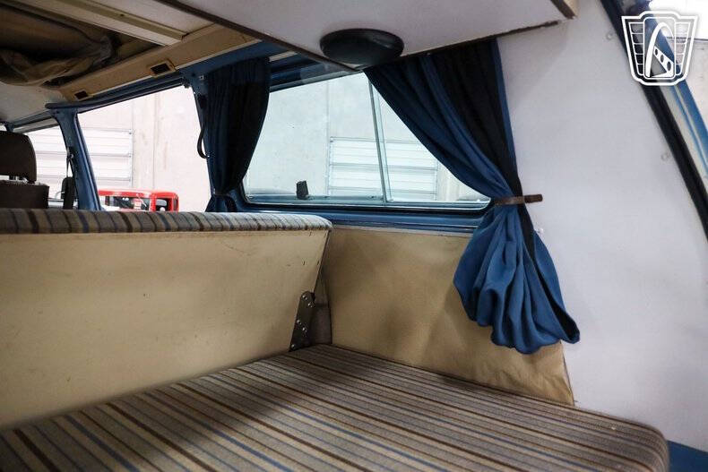 1982 Volkswagen Vanagon Camper
