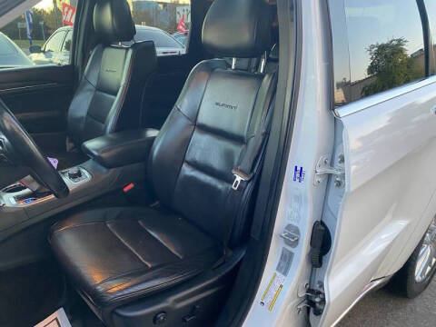 2017 Jeep Grand Cherokee Summit