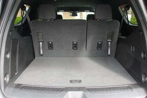 2025 Chevrolet Suburban LS