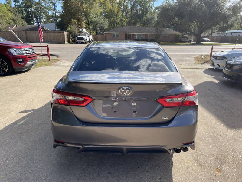 2018 Toyota Camry SE