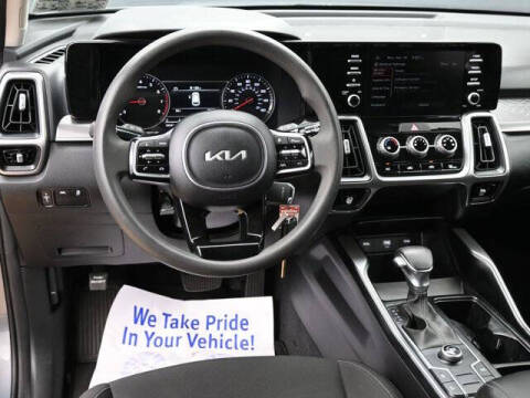 2023 Kia Sorento LX