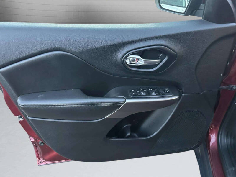 2019 Jeep Cherokee Latitude