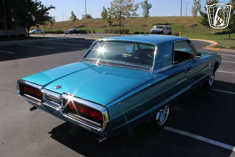 1965 Ford Thunderbird