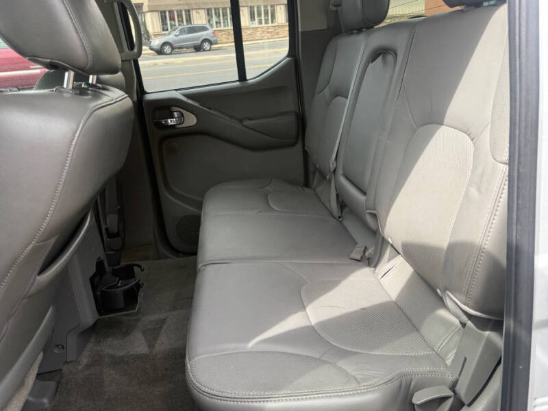 2010 Nissan Frontier LE