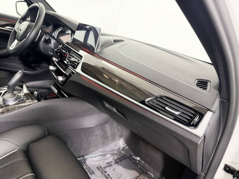 2017 BMW 5 Series 540i
