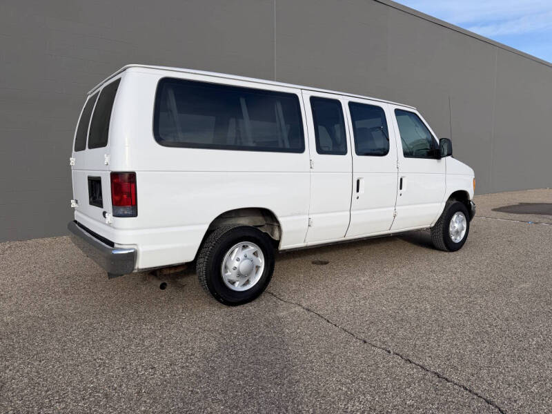 2007 Ford E-Series E-150 XLT