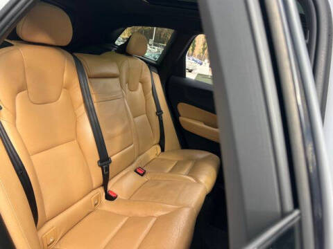 2019 Volvo XC60 T5 Momentum
