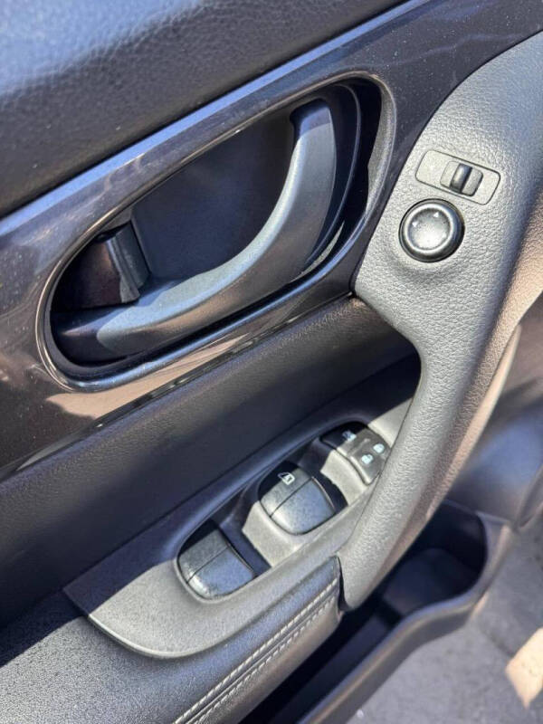 2020 Nissan Rogue S