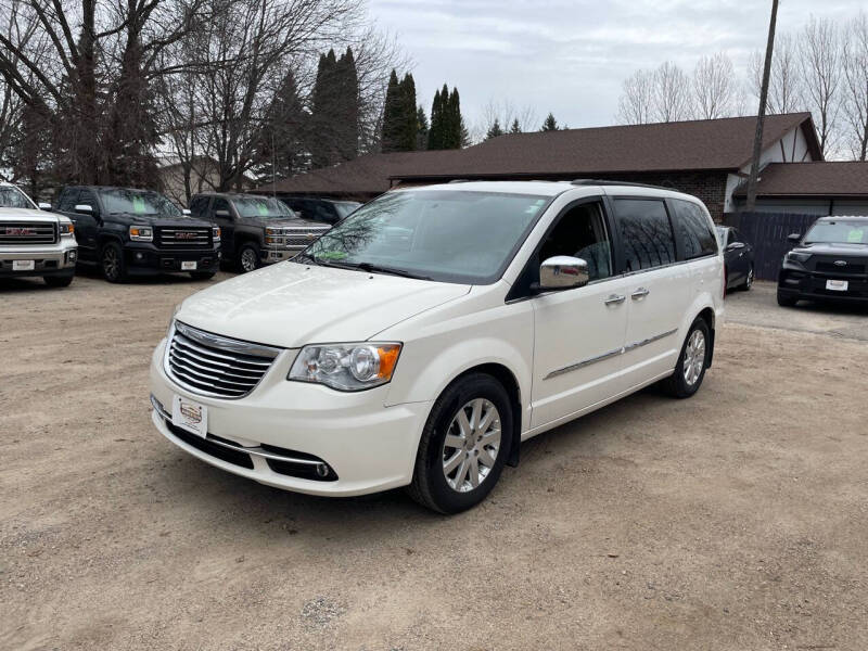 2012 Chrysler Town & Country null photo 3