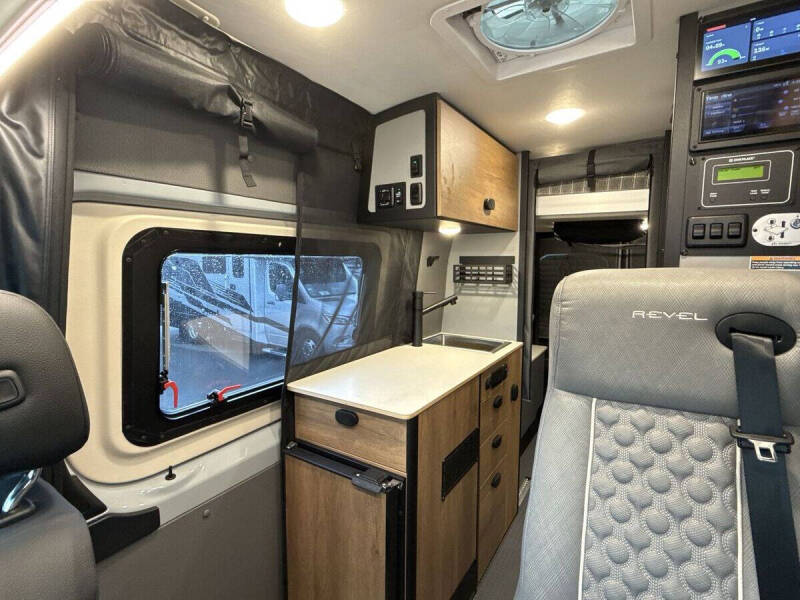 2025 Mercedes-Benz Sprinter