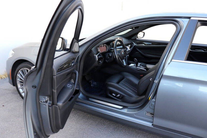 2017 BMW 5 Series 540i