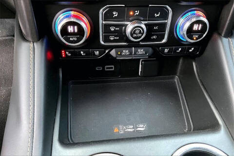 2023 GMC Yukon XL AT4