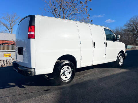 2017 Chevrolet Express 2500