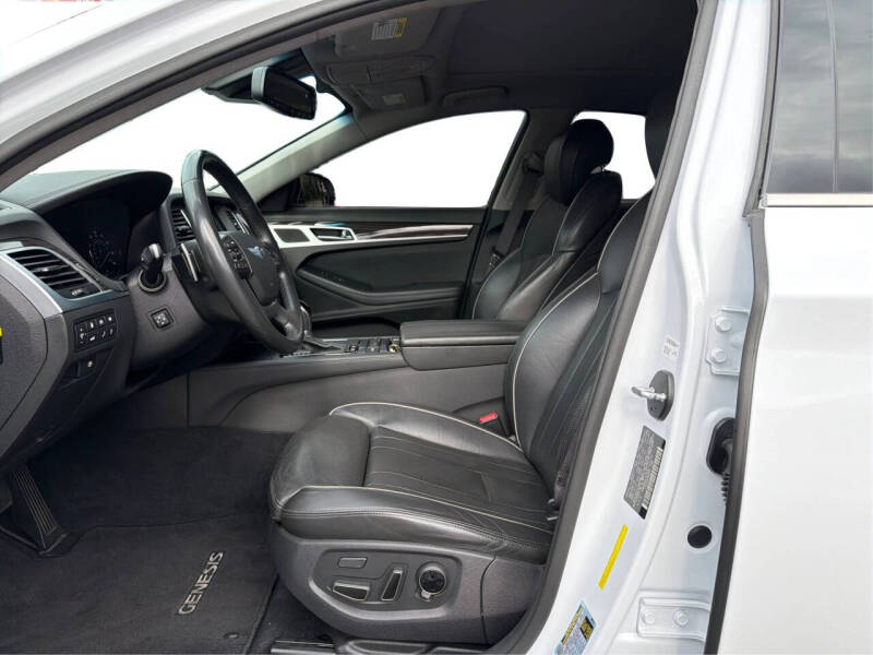 2016 Hyundai Genesis