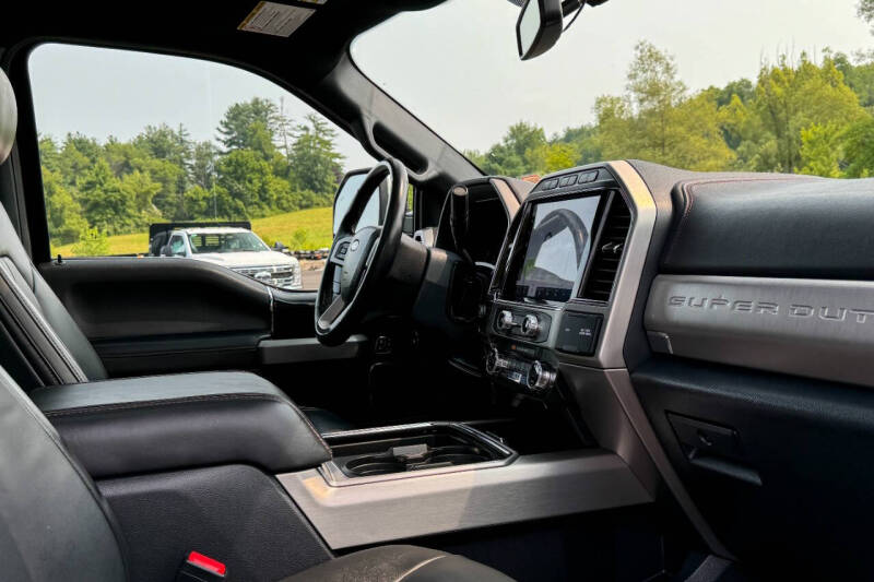 2022 Ford F-350 Super Duty Platinum